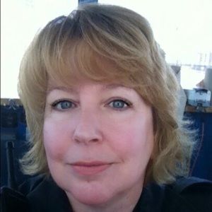 Meet your Posher, Leslie